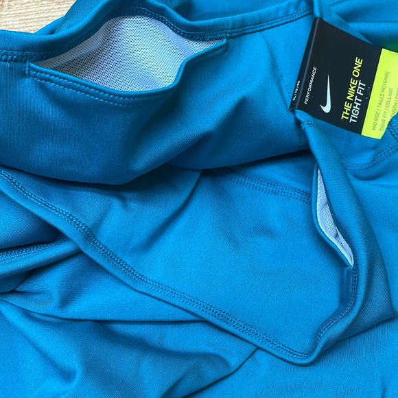 Nike Women's One Mid-Rise Crop Tights New with Tags - Picture 9 of 9